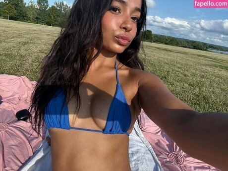 Fairine Bhuiyan ヌード女優 画像