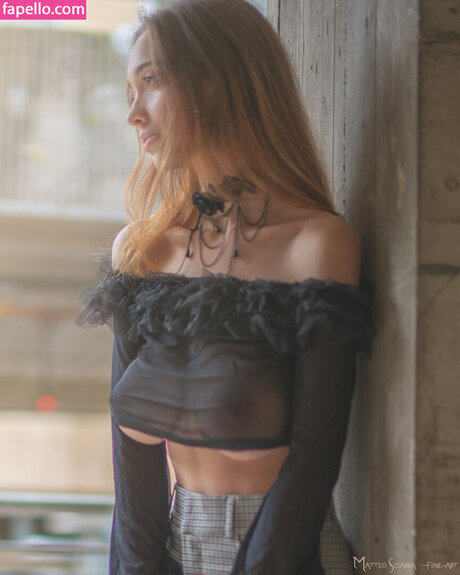 Anna Collini 完璧なポルノスター 画像