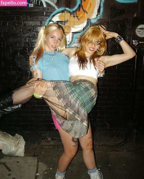 黒檀BDSMオンリーファンズ アートポルノ 画像