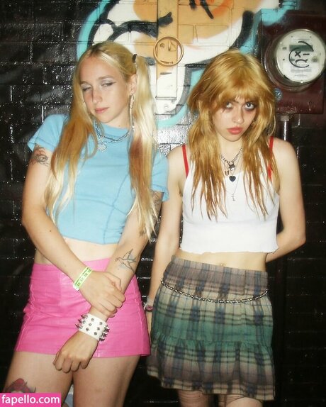 クロスフィットオンリーファンズ アートxxx 写真