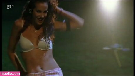 フェラチオ ティーン オンリーファンズ セクシーヌード 写真