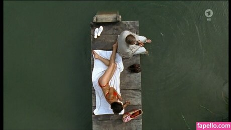 Ninahartmann ホットスター 写真