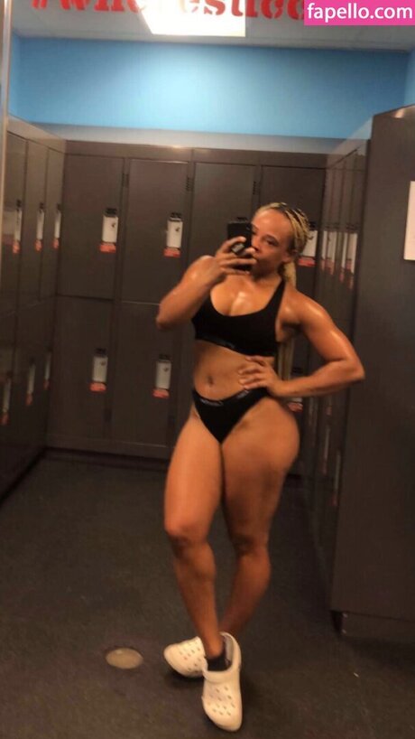 巨乳タトゥーオンリーファンズ セクシーxxx 画像