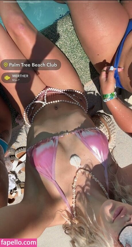 Caroline Ambrose ポルノスター 写真