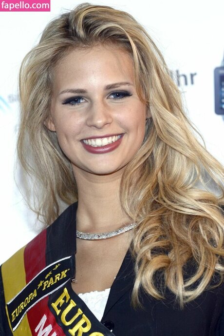 Caroline Noeding 独占女優 アーカイブ