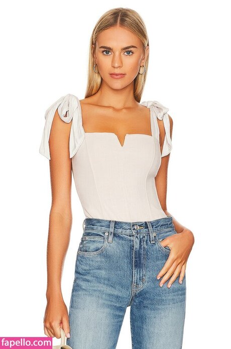 Lola Moon 高品質モデル 写真