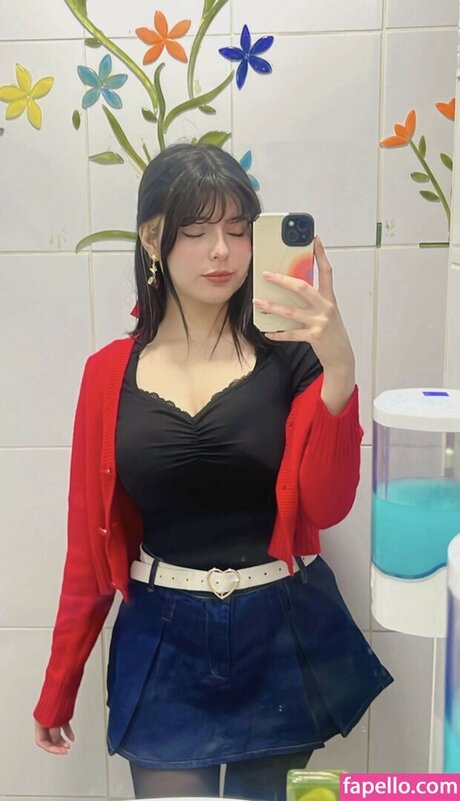 ヌードティーンオンリーファンズ ホットxxx 画像