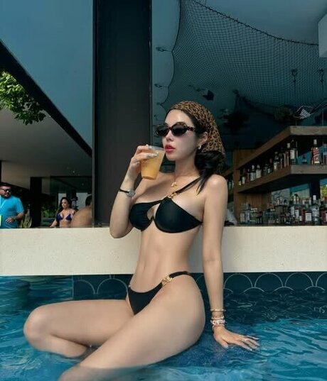 弁護士オンリーファンズ HD 写真