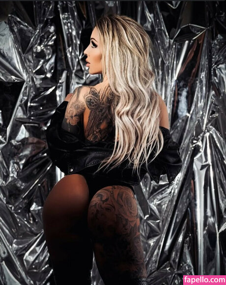 Sara Pauline エロティック女優 写真