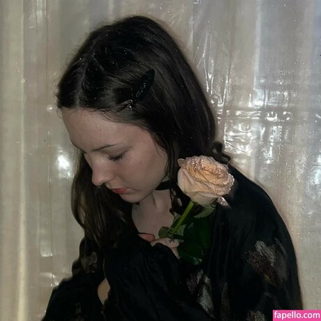 Ella Woolsey ポルノスター パーフェクト 写真