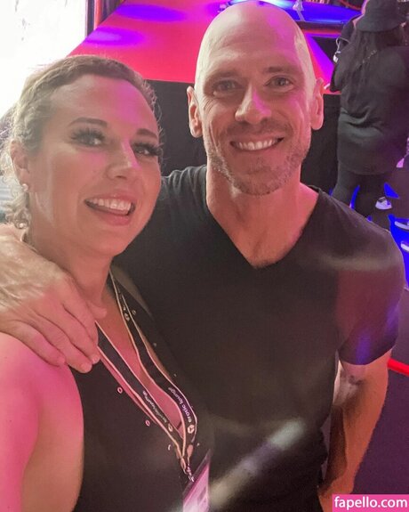 Kathy__Deep ホットなモデル ギャラリー