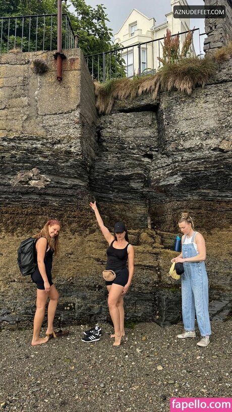 Ayoola Smart エロティックモデル 写真