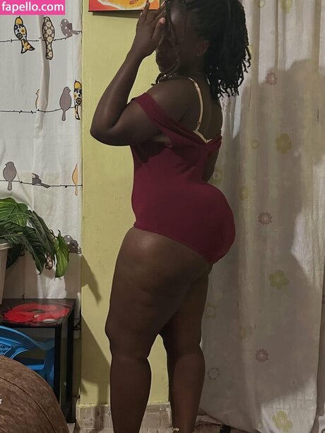 Edna Anjela ヌードモデル 写真