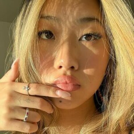 Piper Hana セクシーなポルノスター 画像