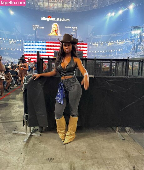 Ashley Cunningham 独占モデル ギャラリー