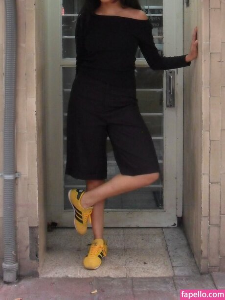 モンスターコックオンリーファンズ ポルノグラフィック 画像