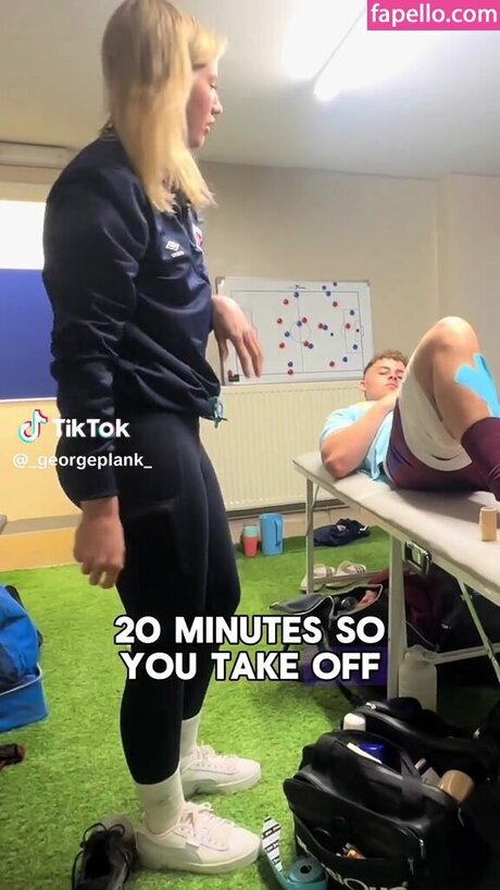 Issy Anderson アートスター 写真