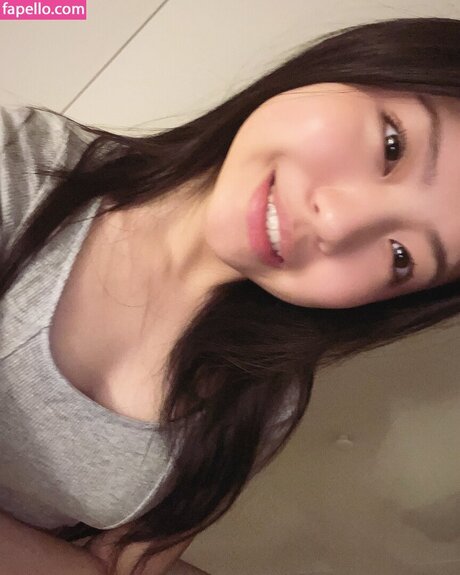 aishlvsu ポルノスター 美しい ギャラリー