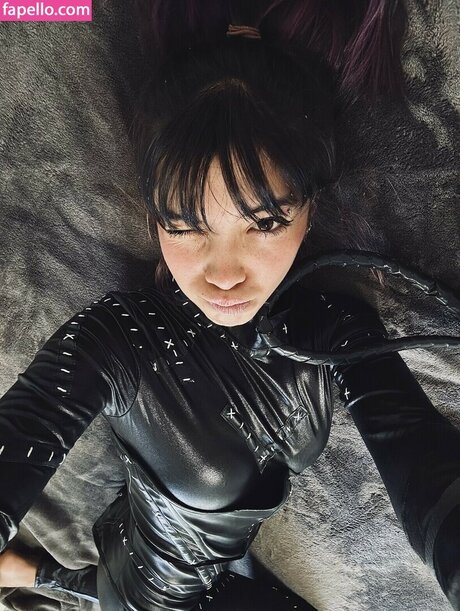 Angelina Fishtank XXXモデル 写真