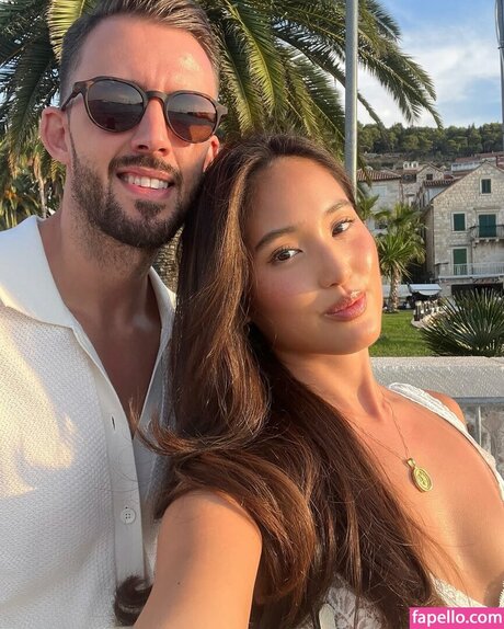 ランジェリーファックオンリーファンズ 無料 画像