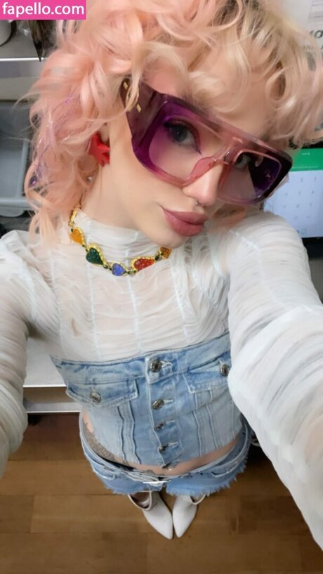 アラブの女の子オンリーファンズ 可愛い 写真