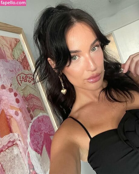 ブルネットのPOV オンリーファンズ セクシーxxx 写真