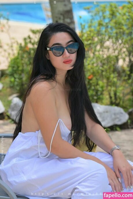 裸の女の子オンリーファンズ 素敵 画像