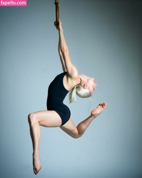 義母オンリーファンズ 美しいヌード アーカイブ