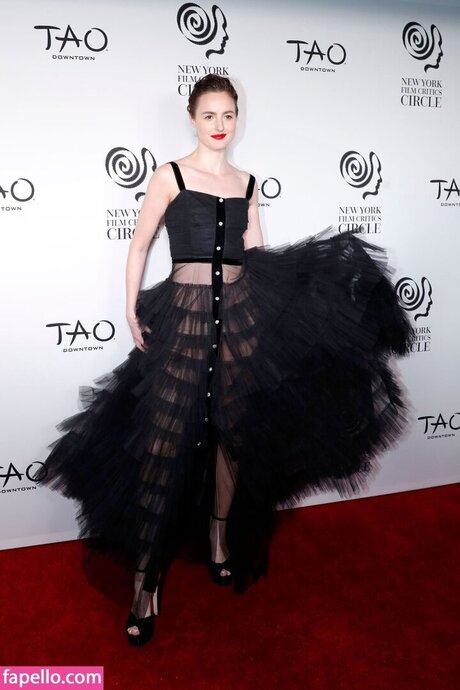 Renate Reinsve 素敵な女優 画像