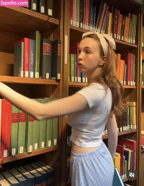 Serena Skybourne ヌードモデル 画像