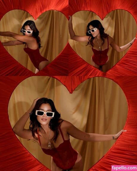 アジアの無料オンリーファンズ セクシー裸 写真