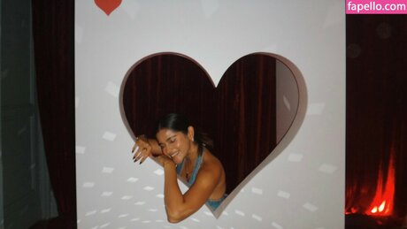 Meghna Kaur セクシーなスター アーカイブ