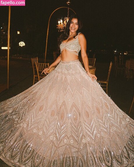 Meghna Kaur アート女優 写真