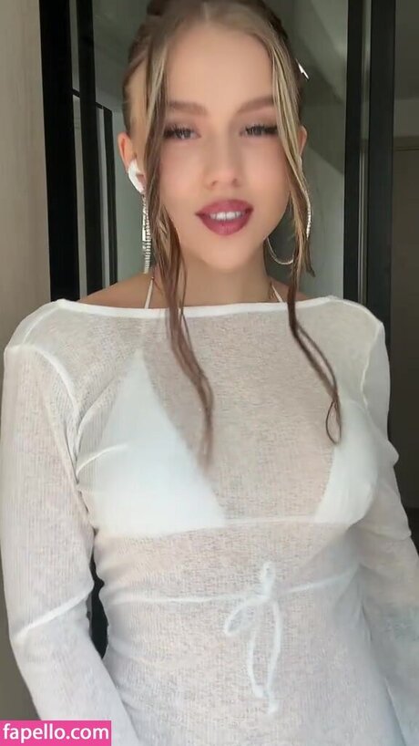 ストリップショー オンリーファンズ 素敵 画像