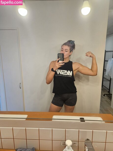 本物のオンリーファンズ ホットヌード 写真