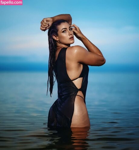 カウガール POV オンリーファンズ ヌード ギャラリー