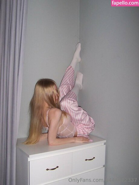 evija lace かわいいスター 写真