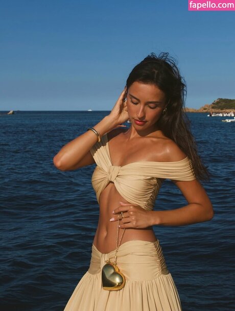 セーリングオンリーファンズ セクシー 画像