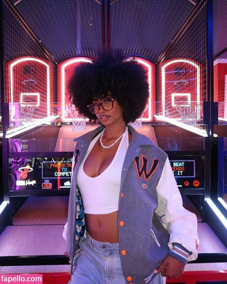 黒人3P オンリーファンズ 無料セクシー ギャラリー