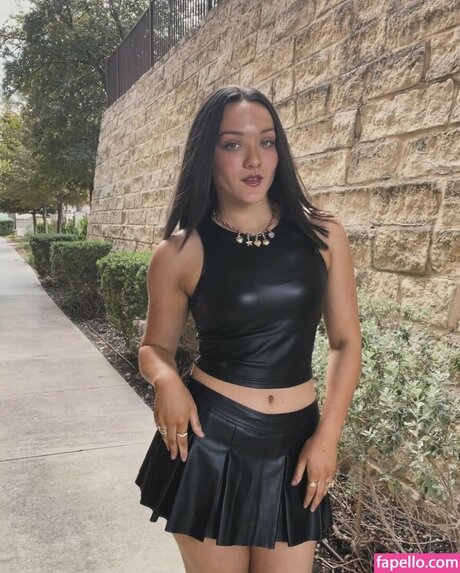 Izzy Moreno 最高のスター 写真