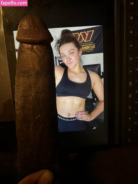 Izzy Moreno トップモデル 写真