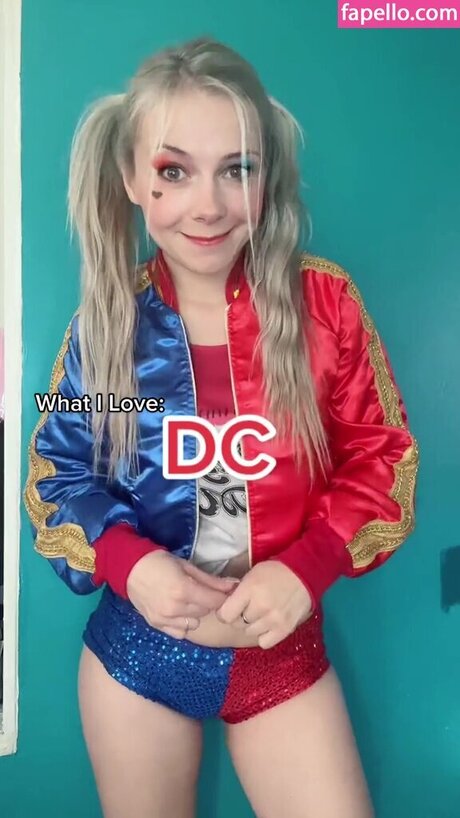 SmileyDani158 ポルノスター ヌード ギャラリー