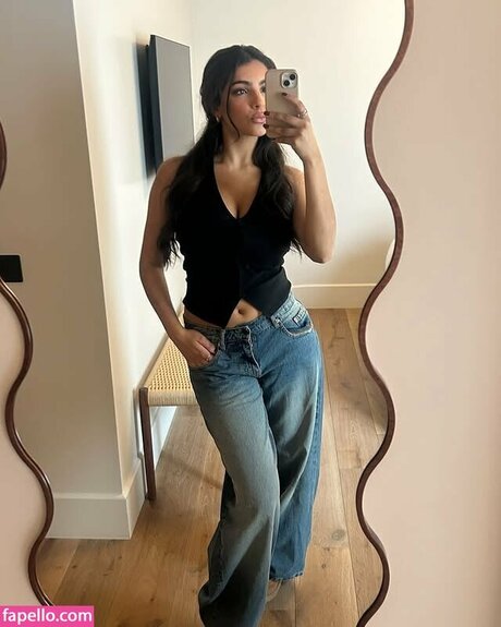 Jaya Thandi アダルト女優 画像