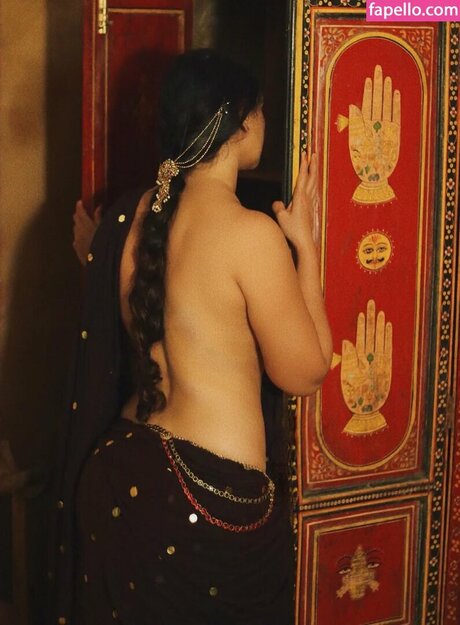 Megha Shukla 限定モデル 画像