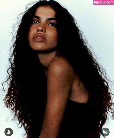 Keilani Lizbeth 裸のスター 写真