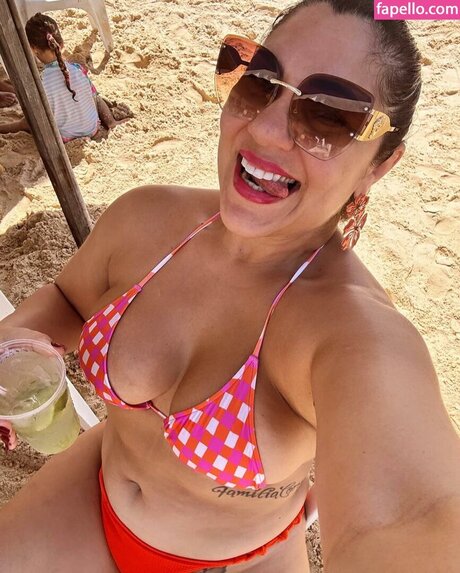 Bethe Correia セクシーなスター 写真