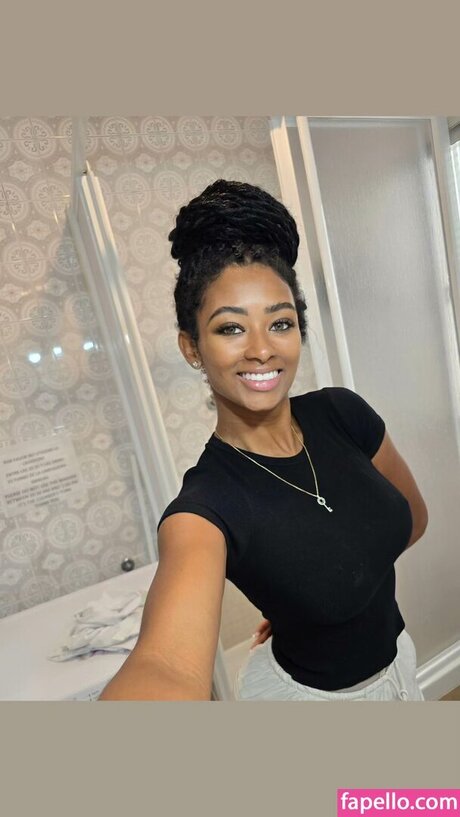 熟女オナニーオンリーファンズ ホット裸 写真