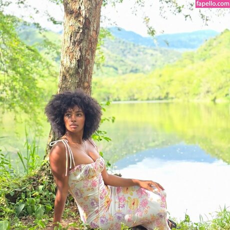 Jessica Nahomy セックススター 写真