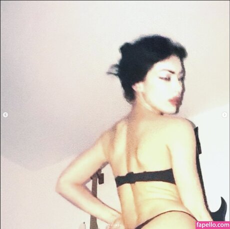 Georgia Twinn アートモデル 写真