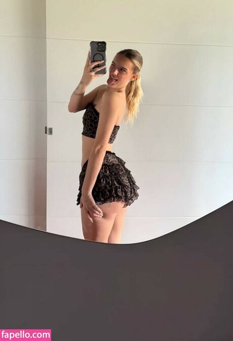 Lia Sikora セクシーなスター 写真